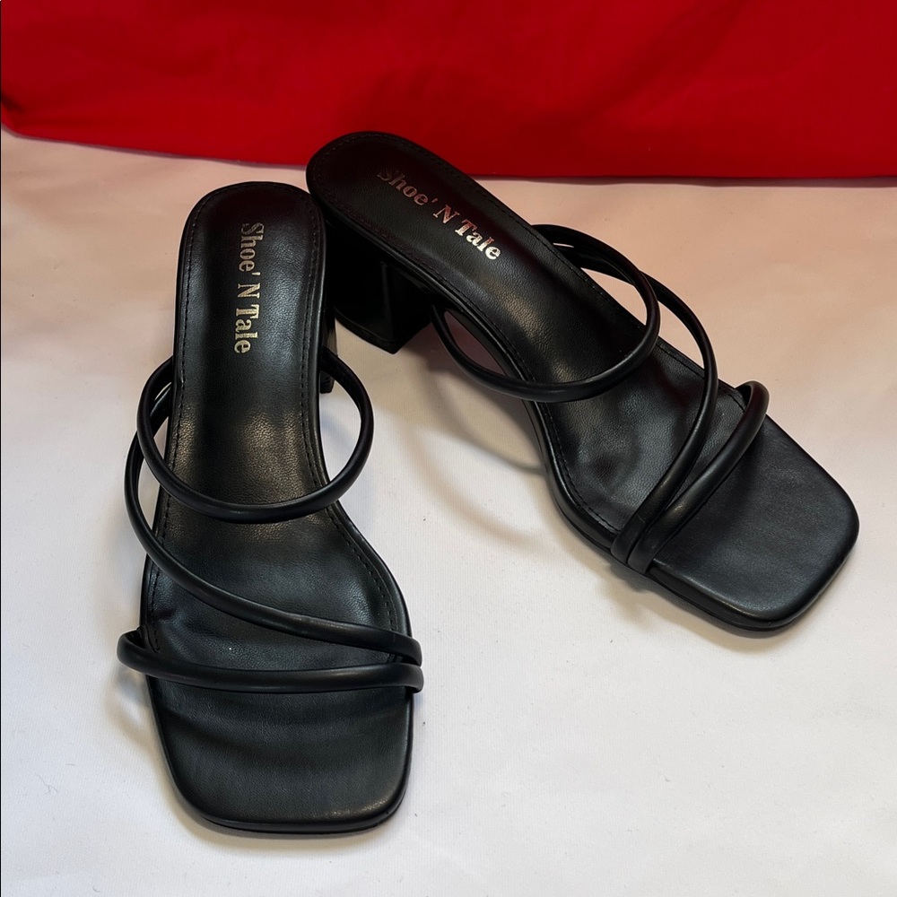 ShoeNTale Elegant Black Strappy Heels
